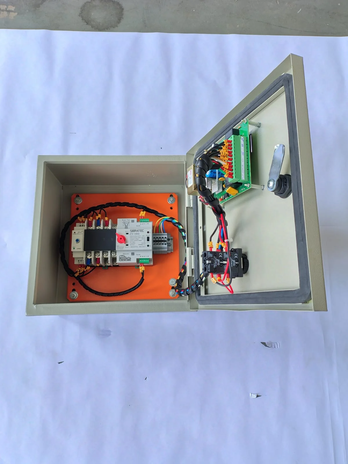 Quadro De Transferência Automática St100m 100a Trif/bif 220v 